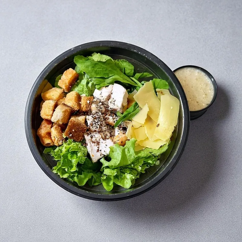 Ensalada Cesar con Pollo