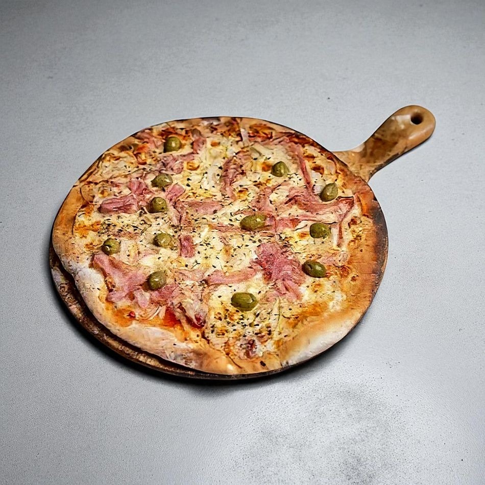 Pizza Fugazzeta con Jamón Chica