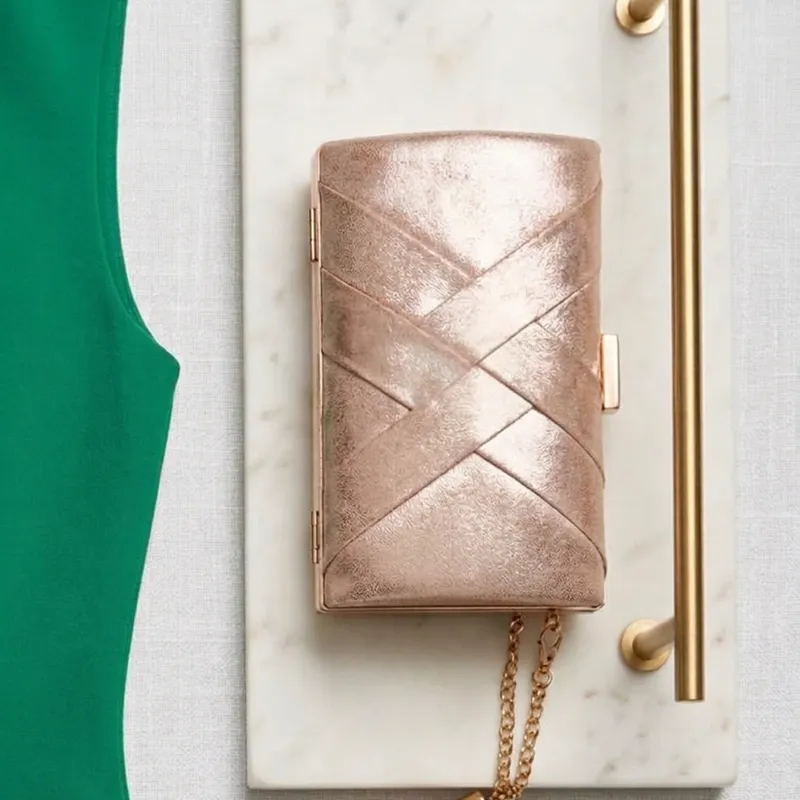 Cartera Clutch Fiesta Rose Gold Textura Entrelazad
