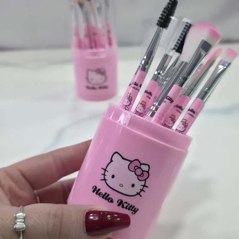 Set X 11 Brochas Hello Kitty