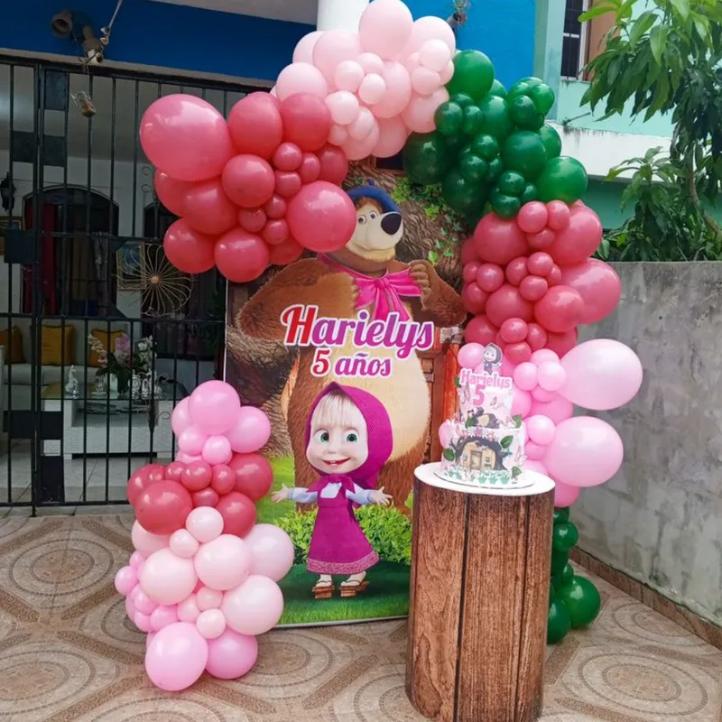 Macha Y El Oso - 1