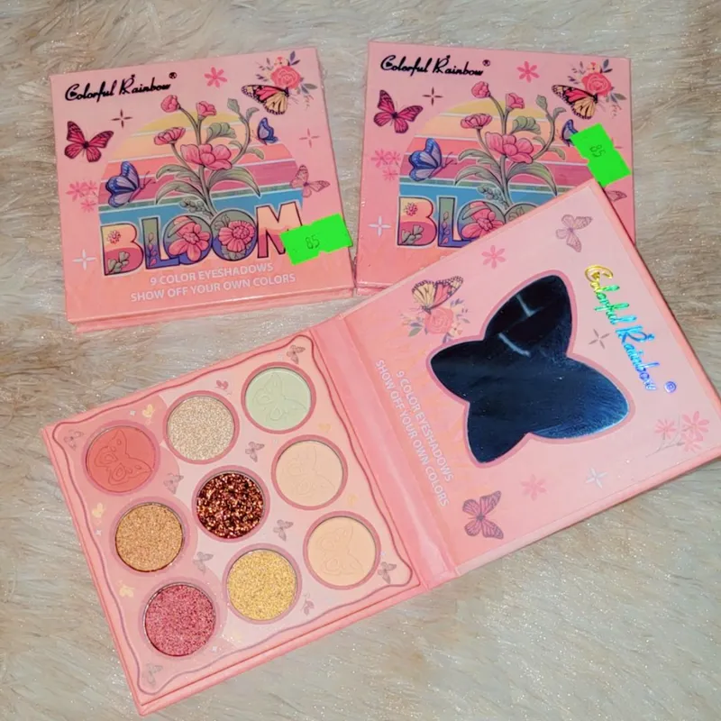 Paleta De Sombras Con Espejo